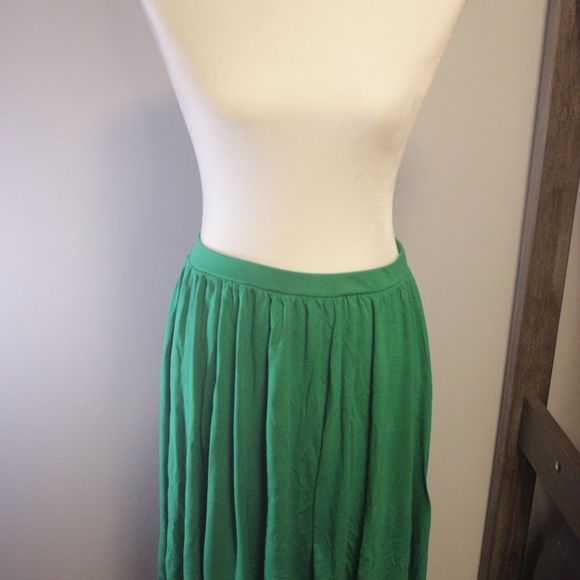 Green skirt high and low size small - Picture 1 of 16